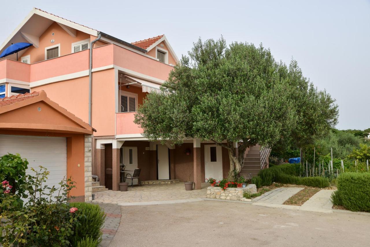 Apartment Olive Jovici  外观 照片